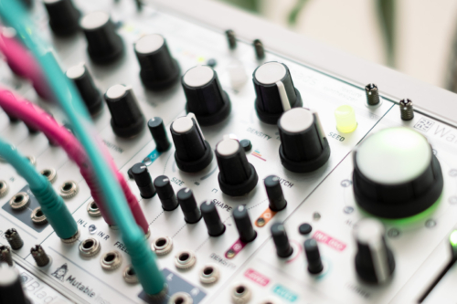 鍵盤楽器 mutable instruments Beads Mutable Instruments Beads, Live granular sampler by Emilie